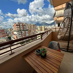 Urban Charm With Balcony Appartamento Tirana